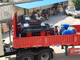 1000x700液压对辊泡芙短视频app污下载发货 发往非洲肯尼亚蒙巴萨