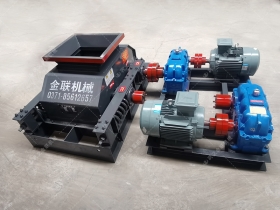 2PGC900X900大型双齿辊泡芙短视频app污下载发往内蒙古乌海粉碎煤